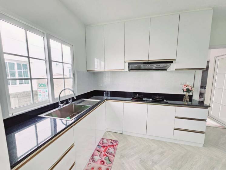House with Shared Pool in Sukhumvit 